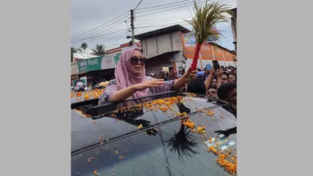 বিএনপিকে লাকসাম-মনোহরগঞ্জ আসন উপহার দিতে চান দোলা