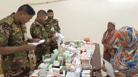 শরীয়তপুরে সেনাবাহিনীর বিনামূল্যে চিকিৎসা সেবা