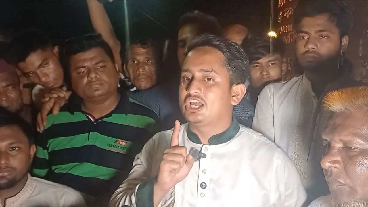 এনসিপির কর্মসূচিতে বিদ্যুৎবিভ্রাট, কর্মকর্তাদের ‘কলিজা ছিঁড়ে ফেলার হুমকি’ সারজিসের