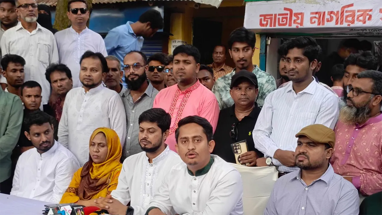 বগুড়ায় সারজিস আলমের সভা লক্ষ্য করে ককটেল হামলা