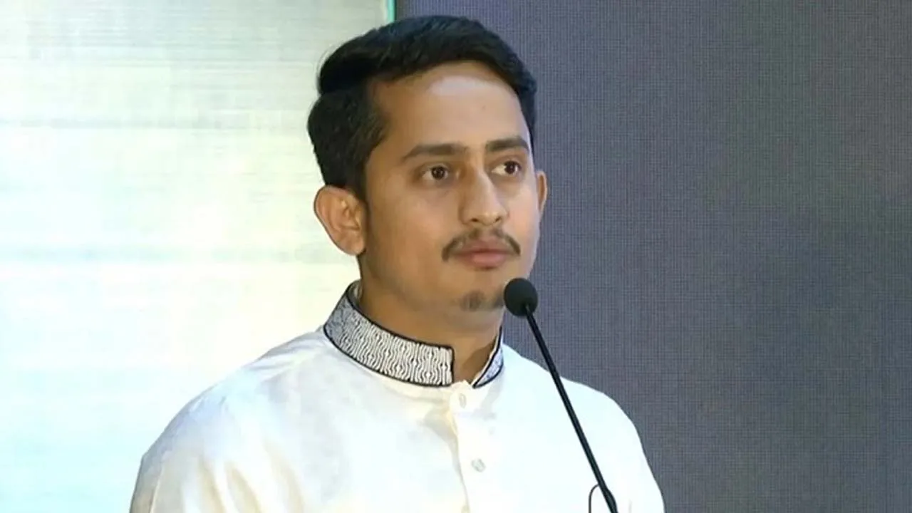 বিএনপিকে শেখ হাসিনার বিচারের রোডম্যাপ চাইতে বললেন সারজিস
