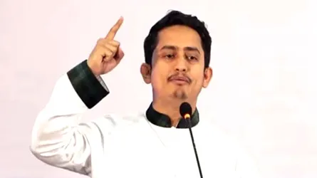 ছাত্র আন্দোলনে খুনি হাসিনা পালিয়ে এখন ষড়যন্ত্র করছে