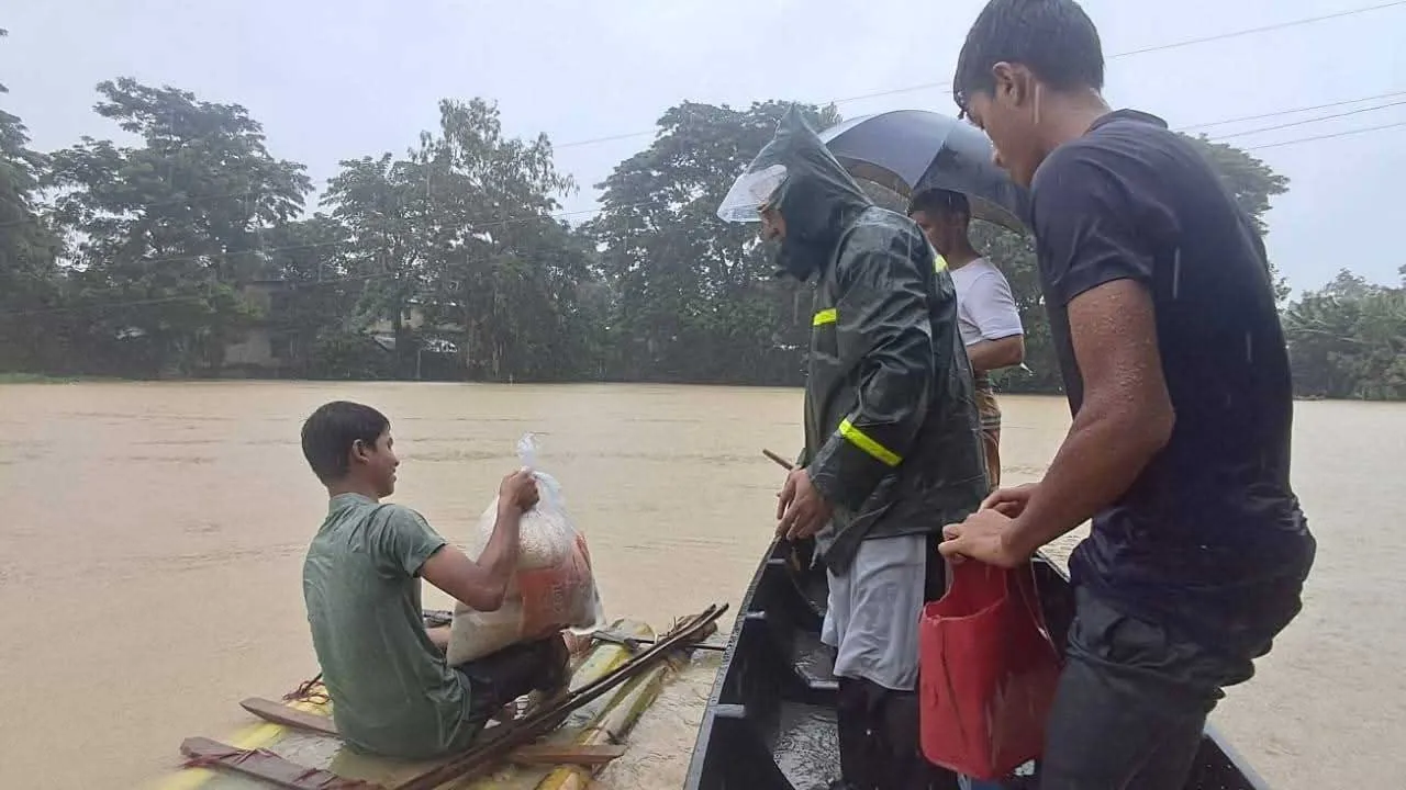 বিশুদ্ধ পানি ও খাবার সঙ্কট প্রকট, প্রয়োজনের তুলনায় অপ্রতুল সরকারি সহায়তা