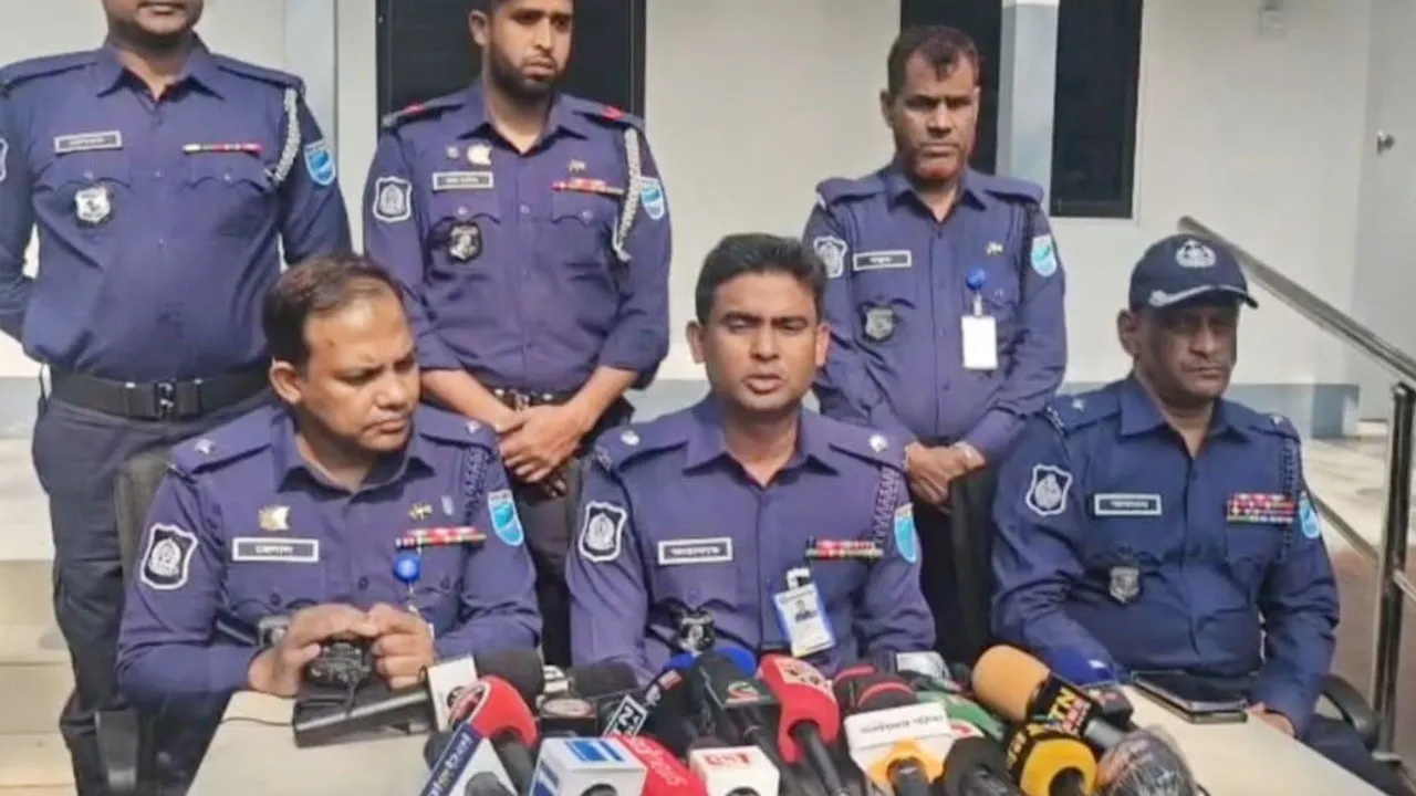 সাভারে ছয় মাসে ৬ হত্যাকাণ্ডের নেপথ্যে ভবঘুরে মেন্টাল সম্রাট