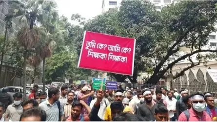 শিক্ষকরা চান আগে পদায়ন সরকার দিতে চায় প্রশিক্ষণ