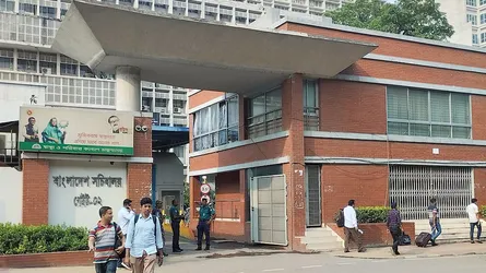 ছাত্র-জনতার ওপর গুলির নির্দেশদাতা ৩৯ ম্যাজিস্ট্রেট বহাল তবিয়তে