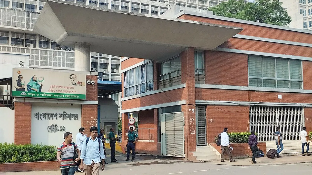 ডিসি হতে তোড়জোড় শায়লার ঘনিষ্ঠ কর্মকর্তার