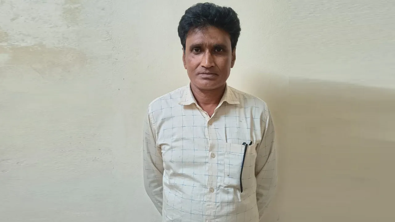 রংপুরে পীরগঞ্জ স্বেচ্ছাসেবক লীগ সভাপতি সেকেন্দার মন্ডল গ্রেফতার