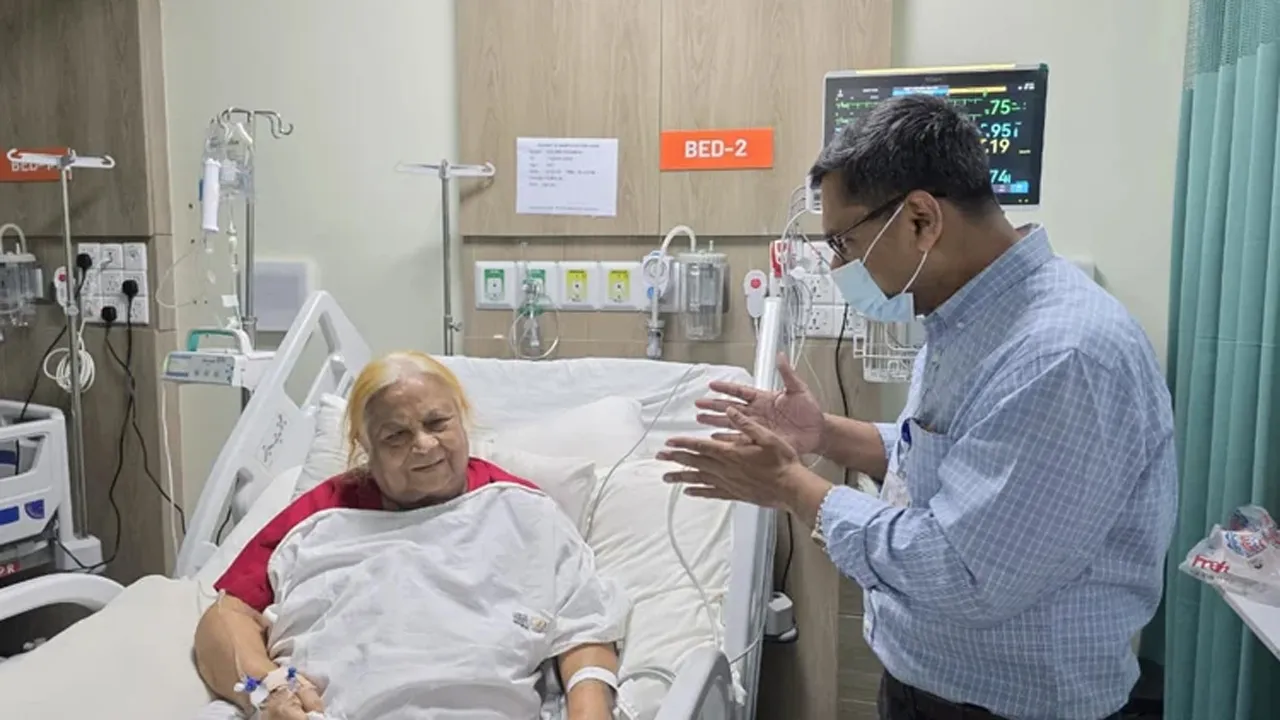 হাসপাতালে চিকিৎসাধীন সেলিমা রহমানের পাশে প্রধানমন্ত্রীর ব্যক্তিগত চিকিৎসক বিটু