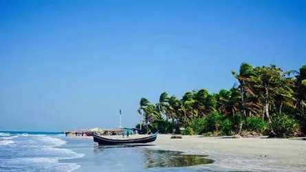 মিয়ানমারে পাচারকালে সিমেন্ট ও চোরাই পণ্যসহ আটক ২২