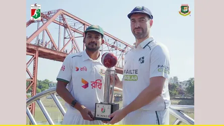 সিলেটের চাঁদনিঘাটে বাংলাদেশ-আয়ারল্যান্ড টেস্ট সিরিজের ট্রফি উন্মোচন