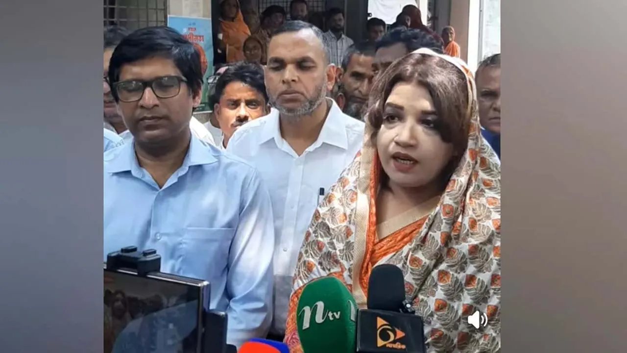 বাংলাদেশ ছাড়া পৃথিবীর সব দেশেই জ্বালানির দাম বেড়েছে