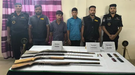 উখিয়ায় খুন ও ডাকাতি মামলার মূলহোতা শরিফ্যা ডাকাত গ্রেফতার