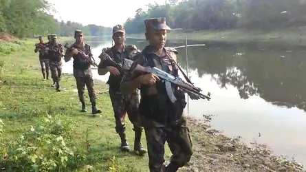 পাক-ভারত সঙ্ঘাত, সাতক্ষীরা সীমান্তে বিজিবির টহল জোরদার