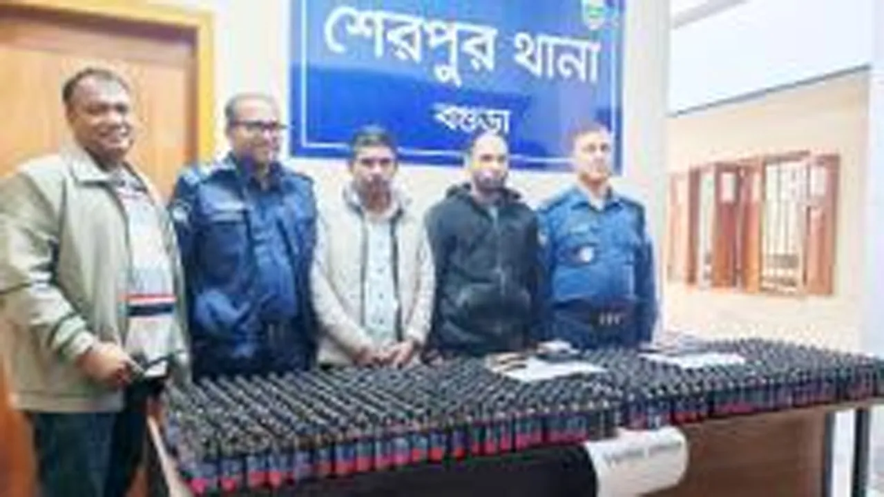 শেরপুরে কাভার্ডভ্যান থেকে ৬০০ বোতল ফেনসিডিলসহ গ্রেফতার ২
