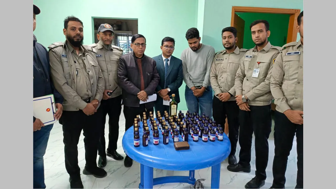 শিবচরে ১৭০ বোতল ফেনসিডিলসহ মাদক কারবারি আটক
