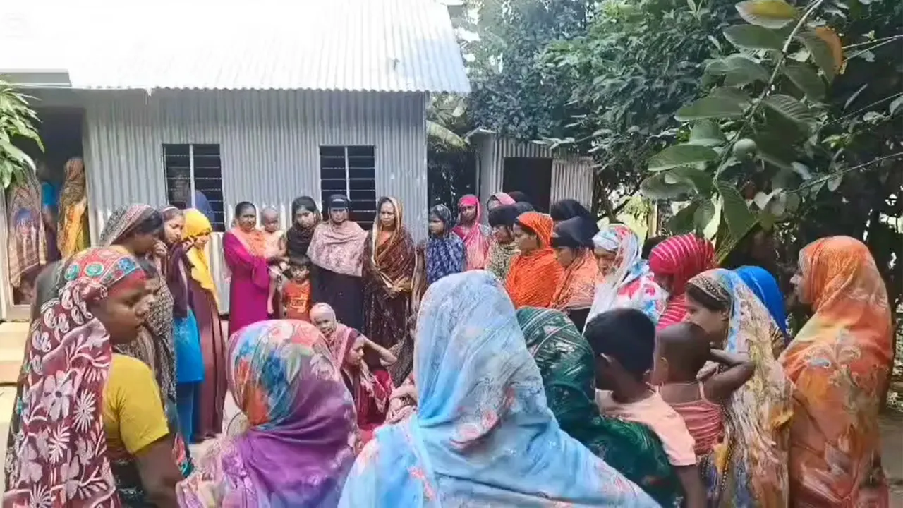 মাদারীপুরের শিবচর থেকে ২ লাশ উদ্ধার