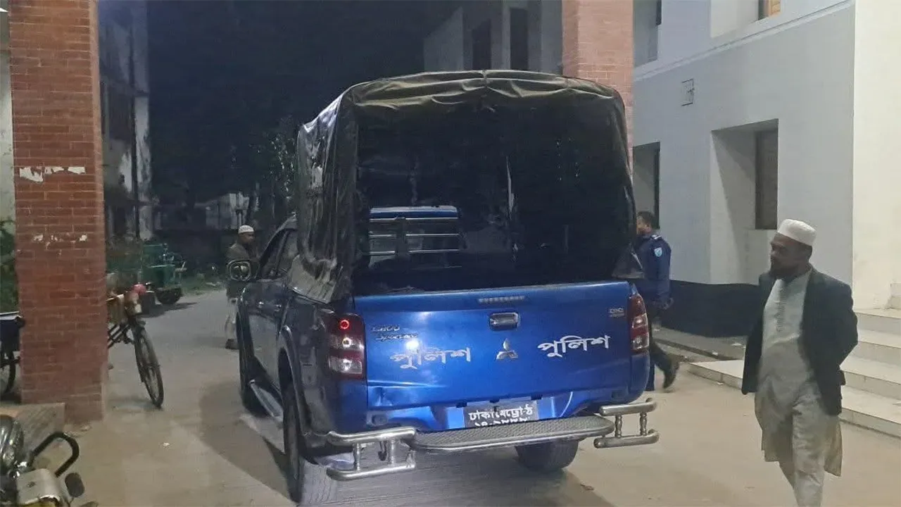 শিবচরে শিশু মাদরাসাছাত্রীকে ধর্ষণ : অভিযুক্তকে গণধোলাই দিয়ে পুলিশে হস্তান্তর