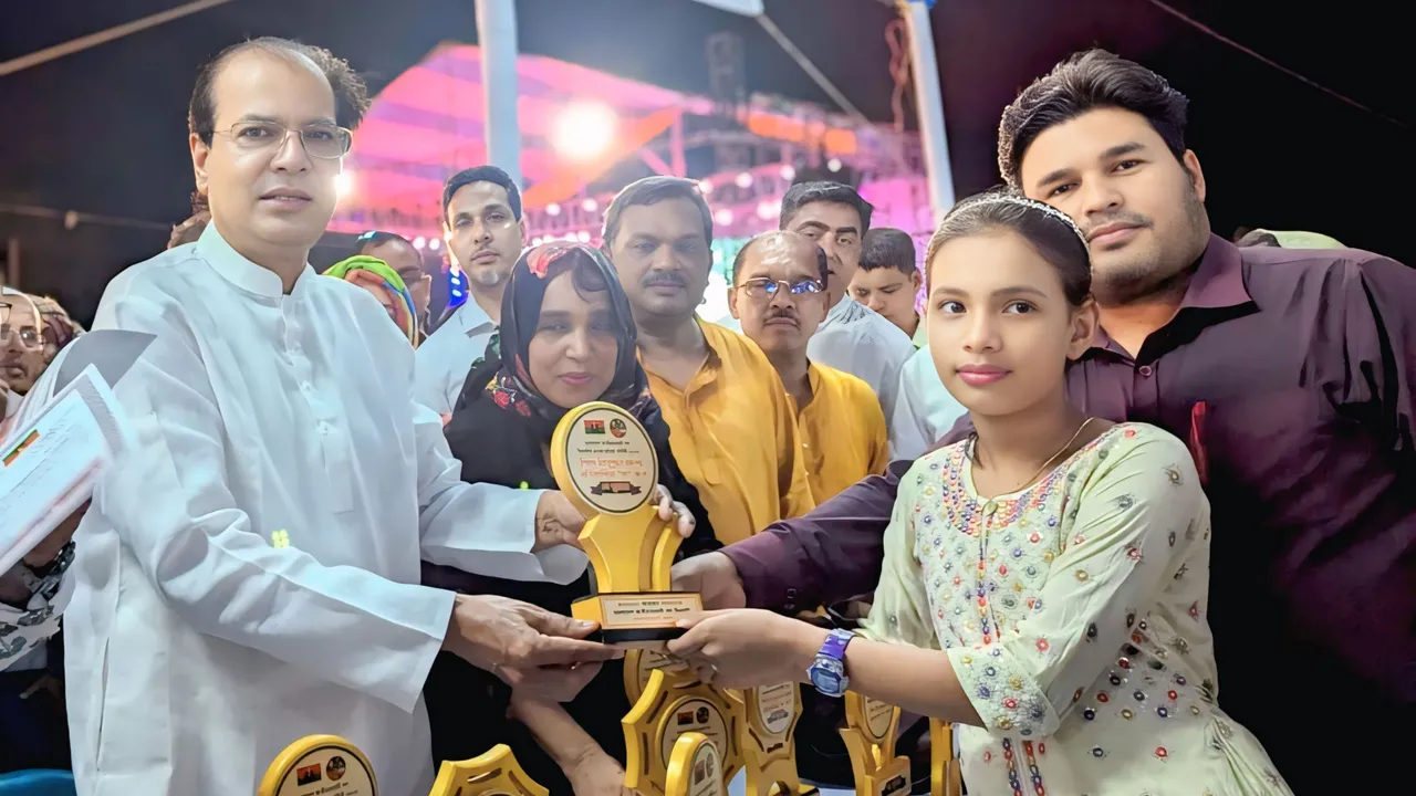 রচনা প্রতিযোগিতায় লালমনিরহাটে প্রথম শিবরাম স্কুলের শিক্ষার্থী ইসরাত