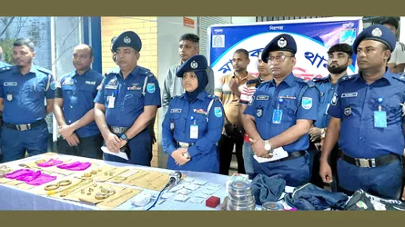 স্বর্ণ লুটের নাটক সাজিয়ে নিজেই ফেঁসে গেলেন দোকান মালিক শুভ দাস