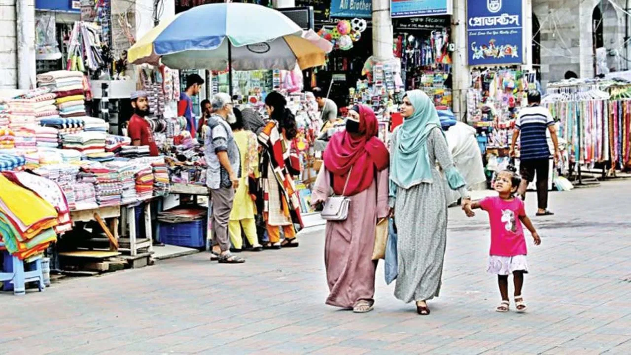 ঈদ উপলক্ষে রাত ১০টা পর্যন্ত দোকান-শপিংমল খোলা