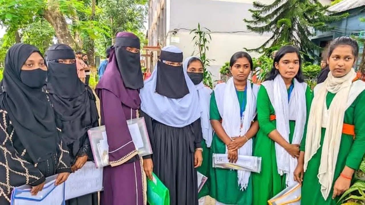 শ্রীমঙ্গলে ইউএনওর হস্তক্ষেপে পরীক্ষা দিতে পারলেন প্রবেশপত্র না পাওয়া ৮ শিক্ষার্থী