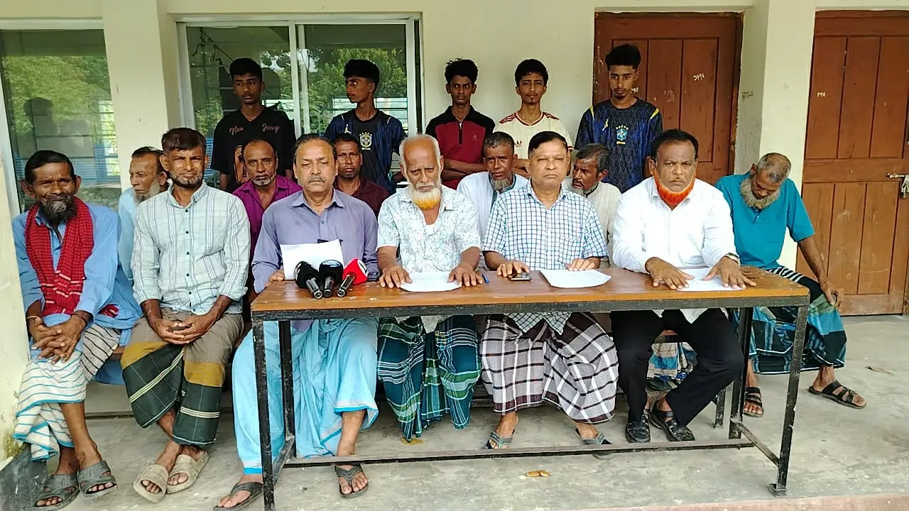 শিবচরে অর্ধশত নেতাকর্মী নিয়ে আ’লীগের ৫ নেতার পদত্যাগ