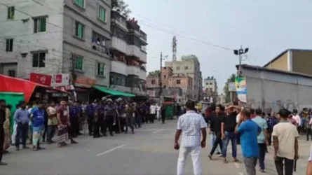 সিদ্ধিরগঞ্জে জমি দখল নিয়ে ধাওয়া পাল্টা ধাওয়া