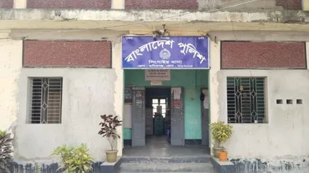 সিংগাইরে নাতনিকে উত্যক্ত করার প্রতিবাদ করায় নানাকে কুপিয়ে হত্যা