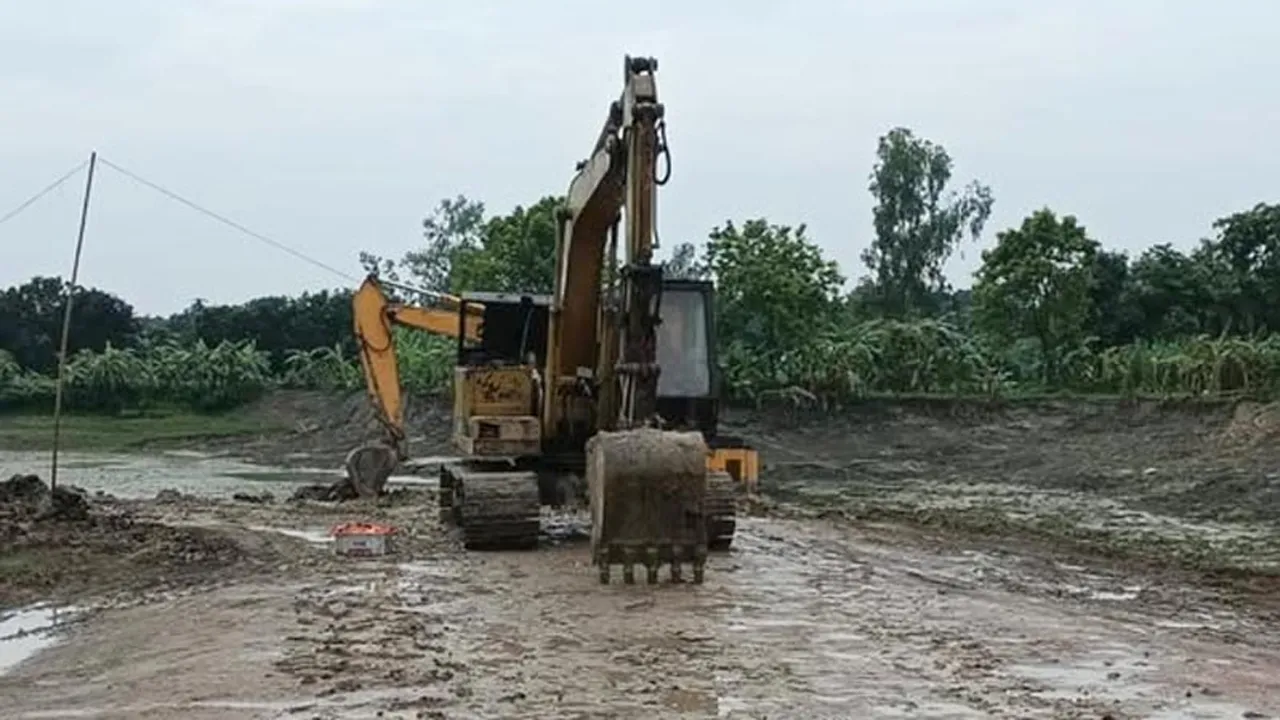 সিংড়ায় কৃষি জমিতে পুকুর খননের অপরাধে অর্থদণ্ড