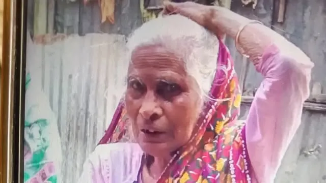 ডোবা থেকে বৃদ্ধার বস্তাবন্দি লাশ উদ্ধার, ছেলে-পুত্রবধূ আটক