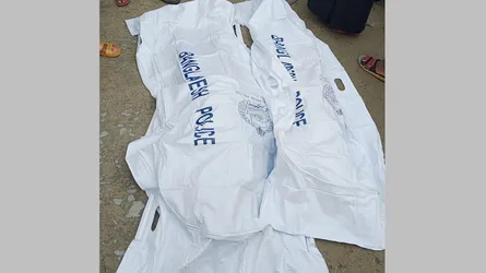উল্লাপাড়ায় বাসচাপায় মা-ছেলে নিহত, আহত ৩