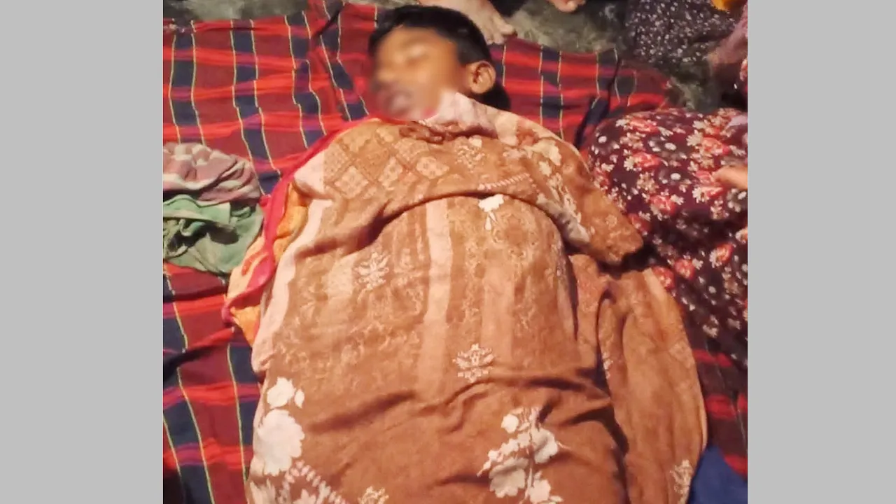 রায়গঞ্জে বজ্রপাতে স্কুলশিক্ষার্থীর মৃত্যু