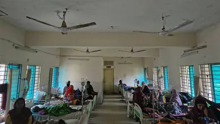 তাড়াশ উপজেলা স্বাস্থ্য কমপ্লেক্সে জেনারেটর না থাকায় দুর্ভোগে রোগীরা