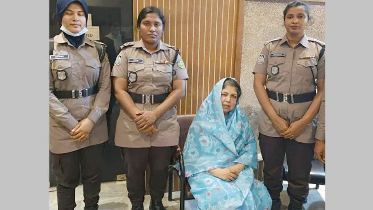 সাবেক স্পিকার শিরীন শারমিন চৌধুরী গ্রেফতার, নেয়া হয়েছে ডিবি কার্যালয়ে