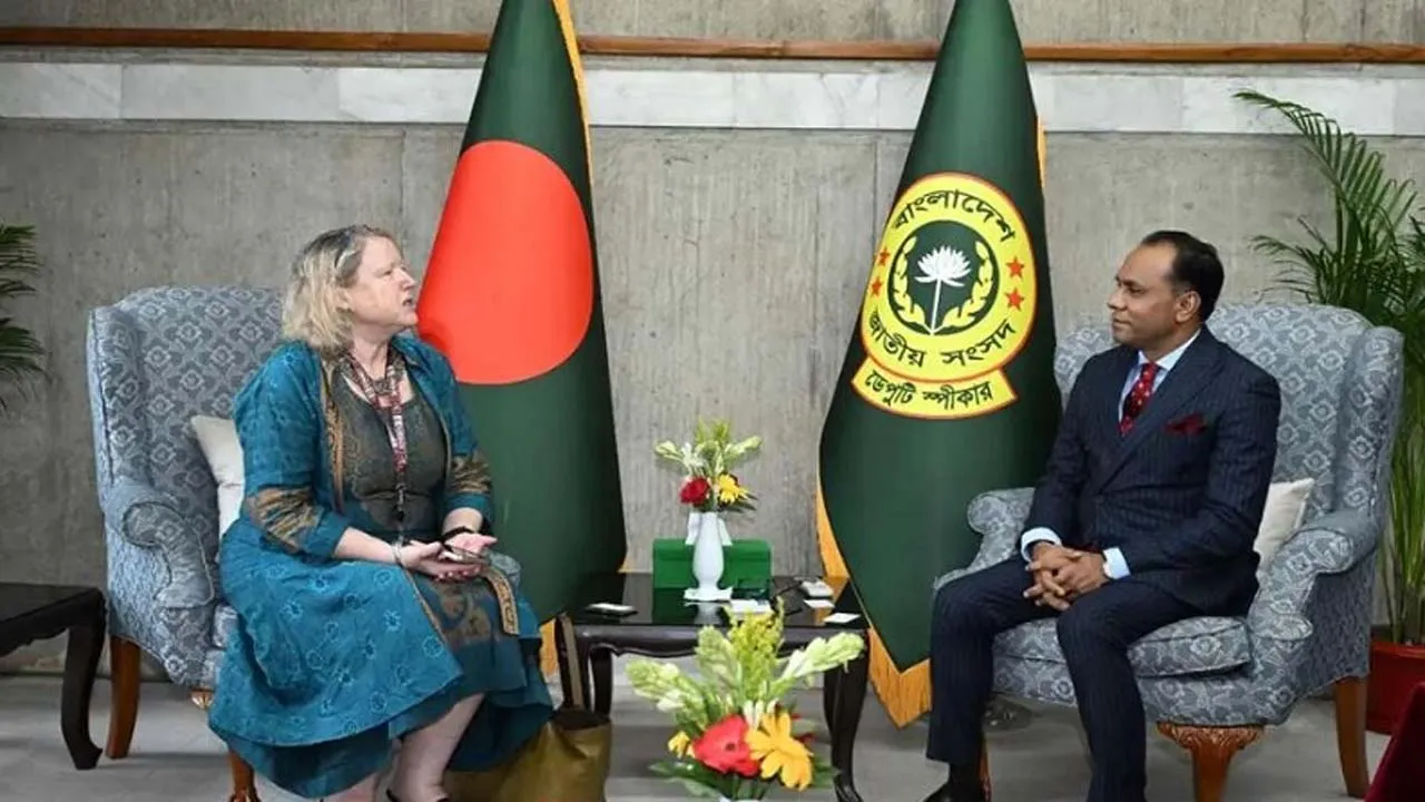 ডেপুটি স্পিকারের সাথে ইউনেস্কো প্রতিনিধিদলের সাক্ষাৎ
