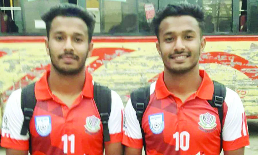 সিনিয়র ডিভিশন ফুটবলে যমজ ভাই