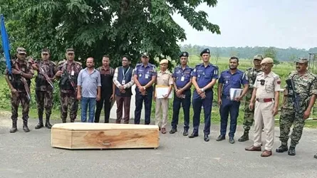শেরপুরে বাংলাদেশী যুবকের লাশ হস্তান্তর করল বিএসএফ