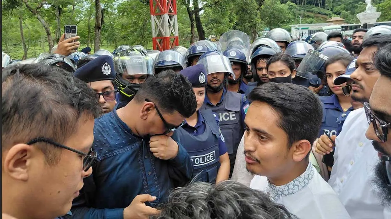 শ্রীমঙ্গলে এনসিপির গাড়িবহর এক ঘণ্টা আটকে রাখল পুলিশ