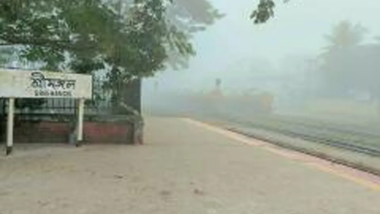 শ্রীমঙ্গলে জেঁকে বসেছে শীত