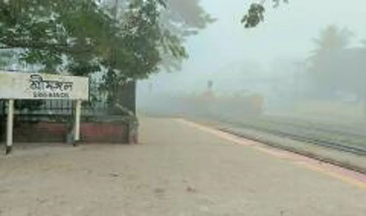 শ্রীমঙ্গলে জেঁকে বসেছে শীত