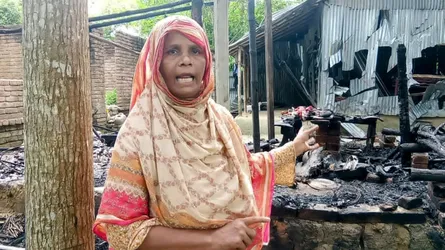 শ্রীপুরে শত্রুতার জেরে অর্ধশতাধিক বাড়িতে ভাঙচুর-লুটপাট, আহত ১০