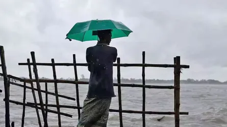 মাসের দ্বিতীয়ার্ধে ঘূর্ণিঝড় ও তীব্র কালবৈশাখীর শঙ্কা