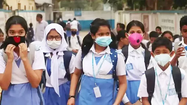 প্রতারকদের কাছে শিক্ষার্থীদের অভিভাবকদের ফোন নম্বর যাচ্ছে কিভাবে?