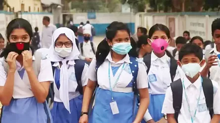 প্রতারকদের কাছে শিক্ষার্থীদের অভিভাবকদের ফোন নম্বর যাচ্ছে কিভাবে?