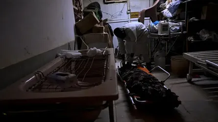 সুদানের যুদ্ধের ধ্বংসস্তূপে লাশ সামলানোর লড়াই