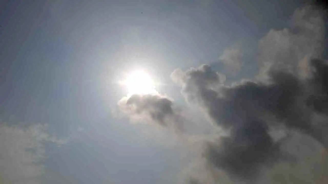 Sun-appears-in-Dhaka-after-heavy-rain