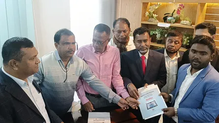 সুনামগঞ্জ-১ আসনে বিএনপি প্রার্থী আনিসুল হকের মনোনয়ন ফরম সংগ্রহ