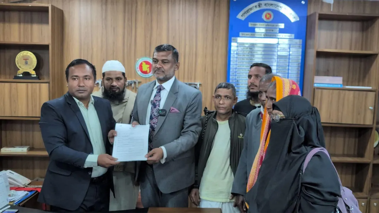 সুনামগঞ্জ-২ আসনে মনোনয়নপত্র সংগ্রহ করলেন মোহাম্মদ শিশির মনির