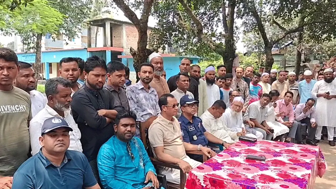 কোনো ধর্ম বিশৃঙ্খলা চায় না, শান্তি চায় : এমপি কামরুল
